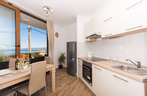 Veliki Drvenik Apartment | One bedroom apartment with a swimming pool Drvenik Veliki, Drvenik (A-16377-d)