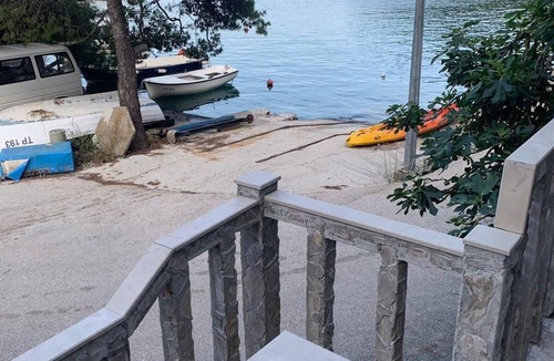 Crkvice Apartment | One bedroom apartment with balcony and sea view Cove Crkvice, Pelješac (A-17667-b)