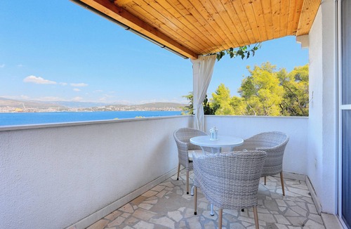 Okrug Donji Apartment | One bedroom apartment near beach Okrug Donji, Čiovo (A-12502-b)