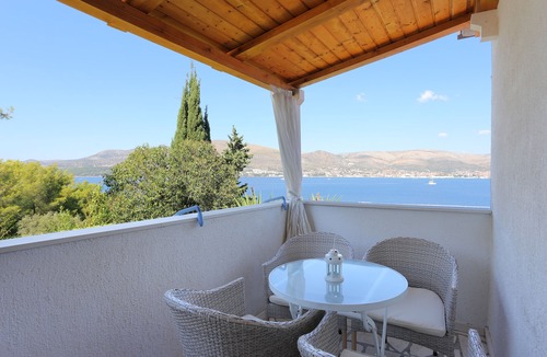 Okrug Donji Apartment | One bedroom apartment near beach Okrug Donji, Čiovo (A-12502-a)
