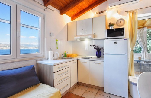 Okrug Donji Apartment | One bedroom apartment near beach Okrug Donji, Čiovo (A-12502-c)