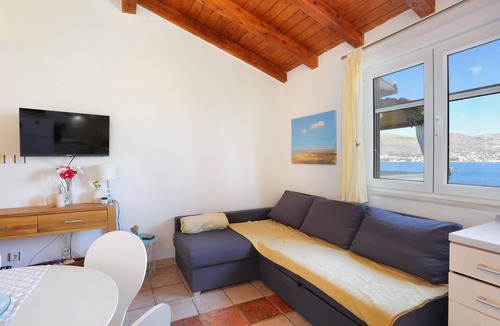 Okrug Donji Apartment | One bedroom apartment near beach Okrug Donji, Čiovo (A-12502-c)