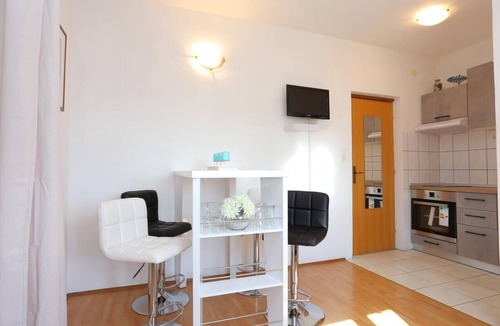 Okrug Donji Apartment | One bedroom apartment with air-conditioning Okrug Donji, Čiovo (A-18796-a)