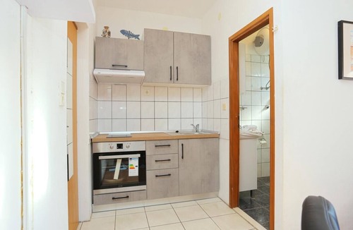 Okrug Donji Apartment | One bedroom apartment with air-conditioning Okrug Donji, Čiovo (A-18796-a)
