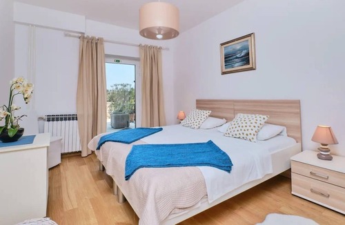 Cove Murtar Apartment | One bedroom apartment with terrace and sea view Mali Lošinj, Lošinj (A-19487-b)