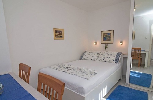 Cove Murtar Apartment | One bedroom apartment (pet friendly) Mali Lošinj, Lošinj (A-19706-b)