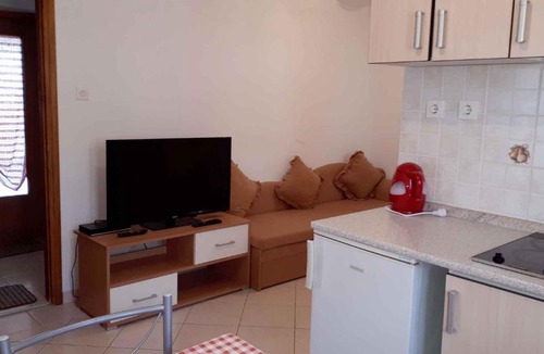 Novi Vinodolski Apartment | One-Bedroom Apartment Novi Vinodolski near Sea 3
