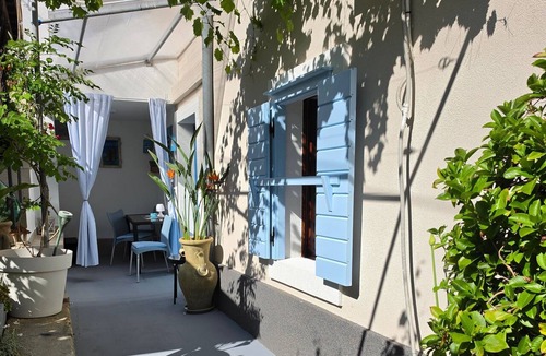 Veli Losinj Apartment | One bedroom apartment with terrace Veli Lošinj, Lošinj (A-19196-a)