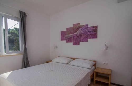 Veli Losinj Apartment | One bedroom apartment with balcony Veli Lošinj, Lošinj (A-21190-a)