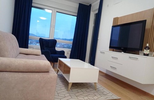 Banja Luka Apartment | One Bedroom Apartment with Balcony and City View