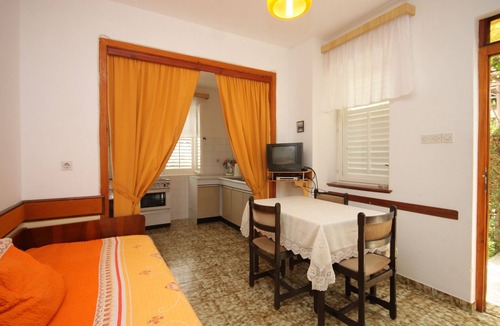 Cove Murtar Apartment | One bedroom apartment with terrace Mali Lošinj, Lošinj (A-2492-a)