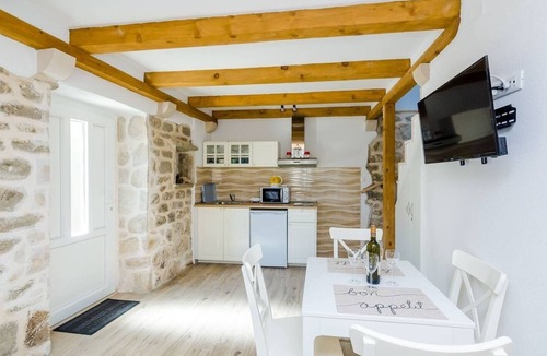 Korita Apartment | One bedroom apartment with air-conditioning Korita, Mljet (A-22342-c)