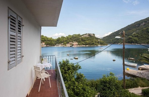 Okuklje Apartment | One bedroom apartment near beach Okuklje, Mljet (A-4912-f)