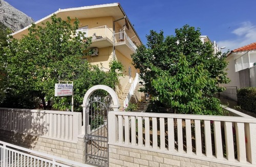 Baska Voda Apartment | One bedroom apartment with terrace Baška Voda, Makarska (A-2678-b)