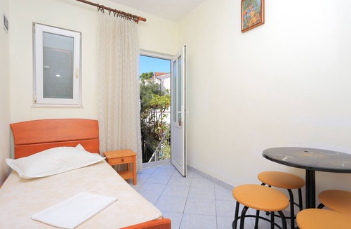 Baska Voda Apartment | One bedroom apartment with balcony Baška Voda, Makarska (A-2678-c)