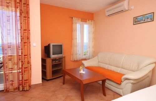 Baska Voda Apartment | One bedroom apartment with terrace and sea view Baška Voda, Makarska (A-6718-e)