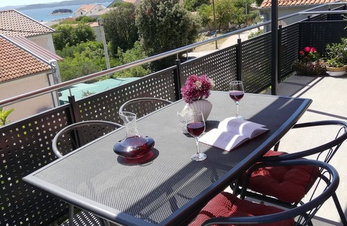 Pakostane Apartment | One bedroom apartment with terrace and sea view Pakoštane, Biograd (A-18979-d)