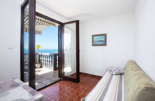 Drage Apartment | One bedroom apartment with terrace and sea view Drage, Biograd (A-19189-a)