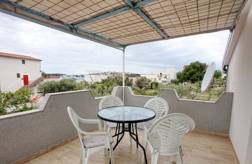 Podglavica Apartment | One bedroom apartment with terrace and sea view Stupin Čeline, Rogoznica (A-19872-a)