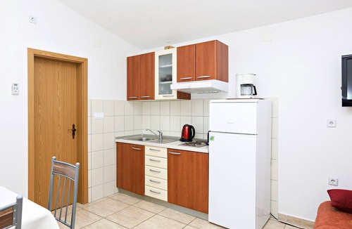 Podglavica Apartment | One bedroom apartment with a swimming pool Stupin Čeline, Rogoznica (A-23257-c)