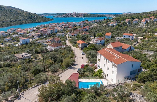 Podglavica Apartment | One bedroom apartment with a swimming pool Stupin Čeline, Rogoznica (A-23257-c)