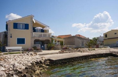 Krapanj Apartment | One bedroom apartment near beach Krapanj (Šibenik) (A-18004-b)