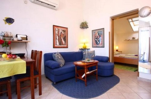 Krapanj Apartment | One bedroom apartment near beach Krapanj (Šibenik) (A-18004-b)
