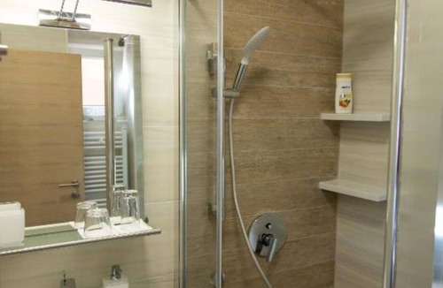 Daruvar Apartment | One Bedroom Apartment With Sauna And Hot Tub (A7)
