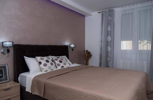 Daruvar Apartment | One Bedroom Apartment With Sauna And Hot Tub (A7)
