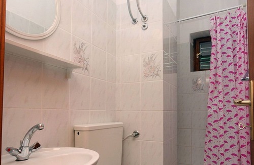 Dugi Rat Apartment | One bedroom apartment near beach Duće, Omiš (A-4853-d)