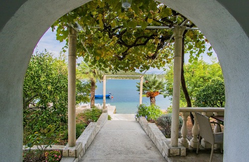 Dubrava Apartment | One bedroom apartment near beach Luka Dubrava, Pelješac (A-24568-b)