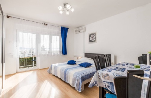 Klenovica Apartment | One bedroom apartment with balcony and sea view Klenovica, Novi Vinodolski (A-5575-a)