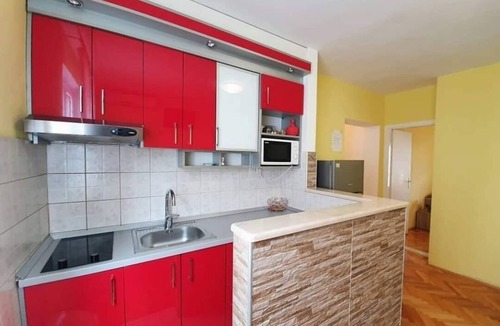Gorinka Apartment | One bedroom apartment with hot tub Makarska (A-18898-b)