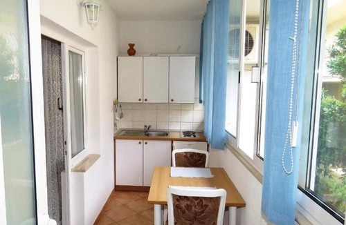 Gorinka Apartment | One bedroom apartment with air-conditioning Makarska (A-27979-c)