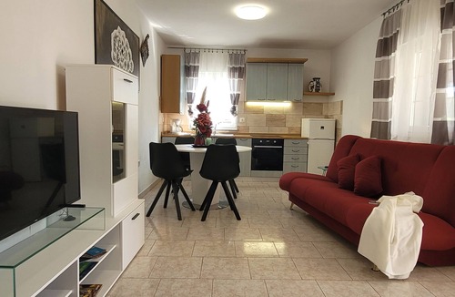 Porat Apartment | One bedroom apartment with terrace Porat, Krk (A-19348-a)