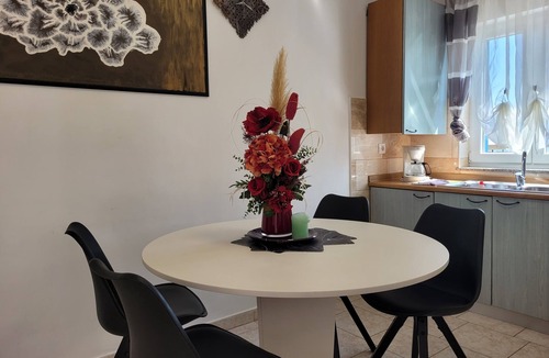 Porat Apartment | One bedroom apartment with terrace Porat, Krk (A-19348-a)