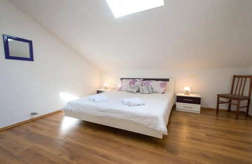 Porat Apartment | One bedroom apartment with terrace and sea view Porat, Krk (A-20444-b)