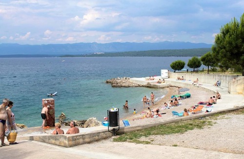Porat Apartment | One bedroom apartment with terrace and sea view Porat, Krk (A-20444-b)
