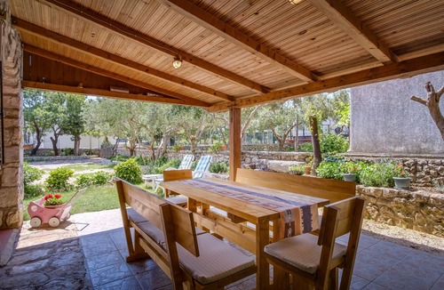 Punta Kriza Apartment | One bedroom apartment with terrace Punta križa, Cres (A-867-b)