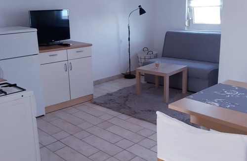 Nevidane Apartment | One bedroom apartment near beach Neviđane, Pašman (A-18427-b)