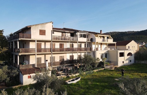Mrljane Apartment | One bedroom apartment with terrace and sea view Mrljane, Pašman (A-20850-c)