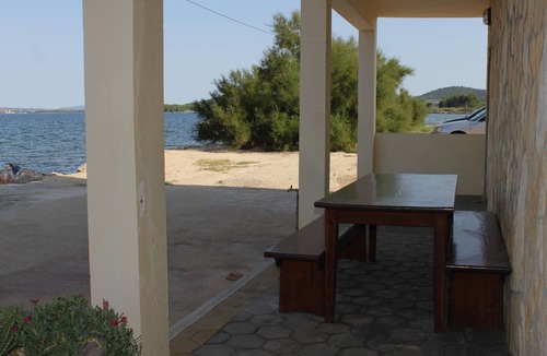 Nevidane Apartment | One bedroom apartment with terrace and sea view Neviđane, Pašman (A-8453-c)