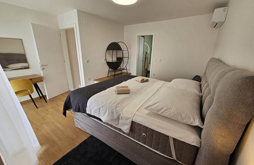 Malinska-Dubasnica Apartment | One bedroom apartment with terrace Njivice, Krk (A-22803-a)