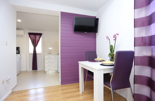 Ostrvica Apartment | One bedroom apartment with terrace Ostrvica, Omiš (A-13749-a)