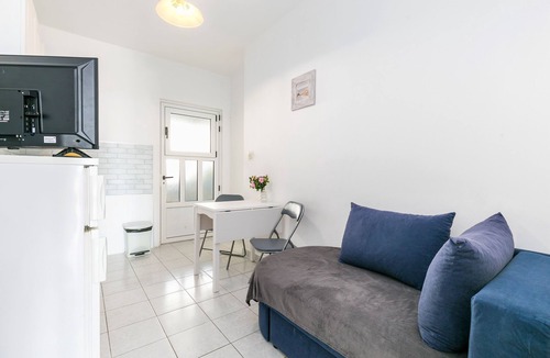 Blato Apartment | One bedroom apartment with terrace Živogošće - Blato, Makarska (A-22253-b)