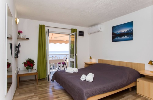 Orebic Apartment | One bedroom apartment near beach Dingač - Borak, Pelješac (A-18060-b)