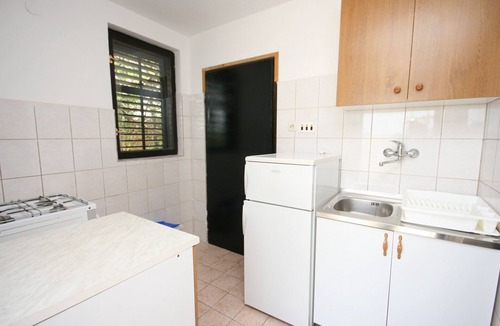 Smokvica Apartment | One bedroom apartment with terrace and sea view Cove Smokvica, Pag (A-6314-a)