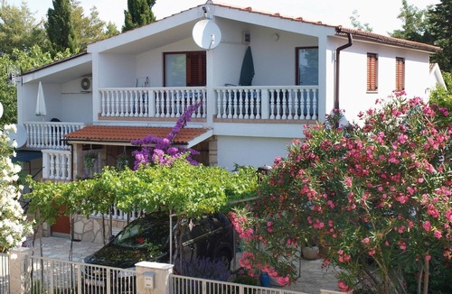 Susica Apartment | One bedroom apartment with terrace Sabunike, Zadar (A-6258-c)