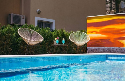 Promajna Apartment | One bedroom apartment with a swimming pool Promajna, Makarska (A-6849-a)