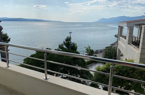 Promajna Apartment | One bedroom apartment near beach Promajna, Makarska (A-2592-c)